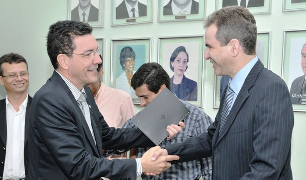 Semarh e UFG decidem ampliar parcerias Semarh e UFG decidem ampliar parcerias