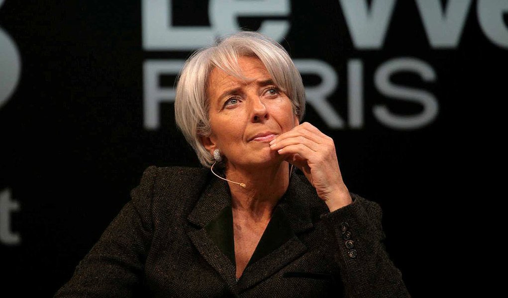 Lagarde: "FMI pode cortar previsão do crescimento global" Lagarde: "FMI pode cortar previsão do crescimento global"