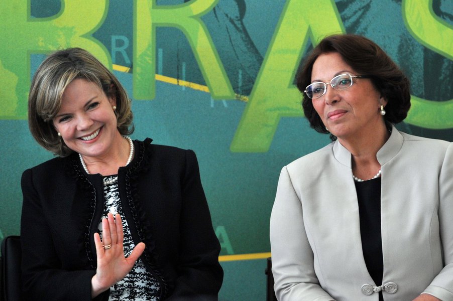 PT pede mudanças no ministério de Dilma (Foto: FABIO RODRIGUES-POZZEBOM/ABR) PT pede mudanças no ministério de Dilma
