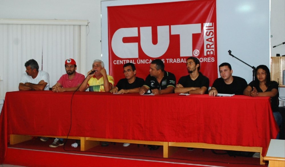Com pauta extensa, sindicatos e movimentos sociais protestam na 5ª Com pauta extensa, sindicatos e movimentos sociais protestam na 5ª