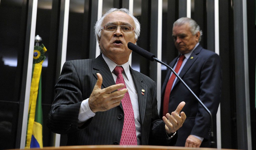 PT critica posição do PSB sobre crise política (Foto: Luis_Macedo) PT critica posição do PSB sobre crise política