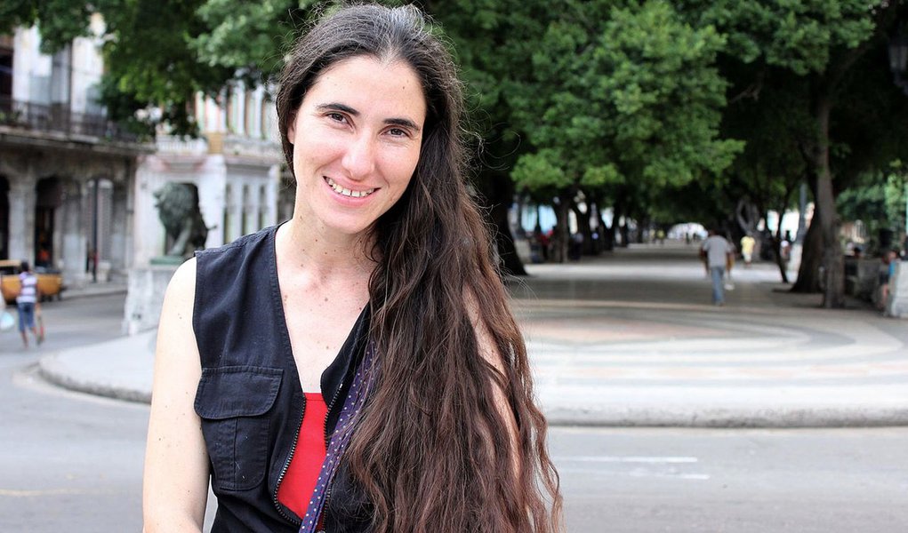 Blogueira Yoani Sánchez já pode sair de Cuba Blogueira Yoani Sánchez já pode sair de Cuba