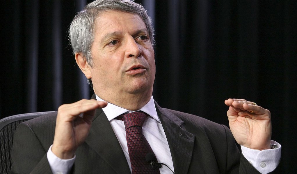 Brasil precisará de novos aeroportos nas capitais, diz ministro Brasil precisará de novos aeroportos nas capitais, diz ministro