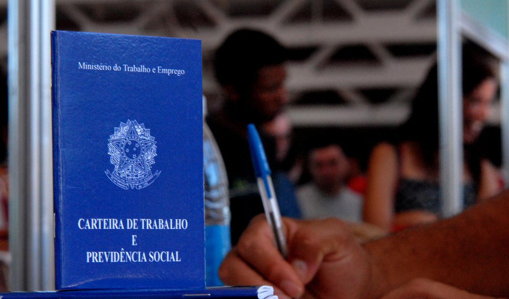 Governo libera R$ 174,4 mi para o seguro-desemprego (Foto: Marcelo Casal/Agência Brasil) Governo libera R$ 174,4 mi para o seguro-desemprego