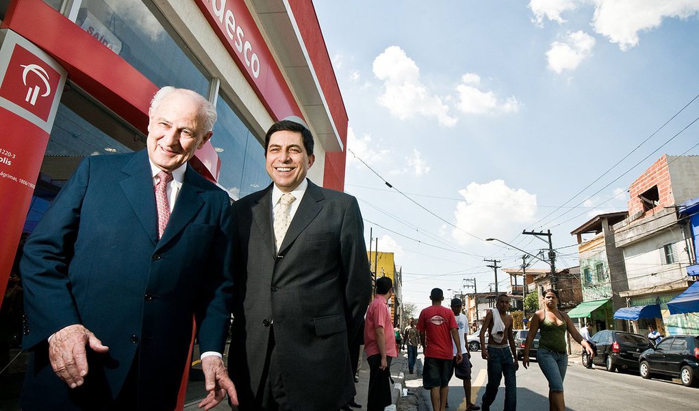 Lucro do Bradesco cresce 3,2% em 2012 Lucro do Bradesco cresce 3,2% em 2012