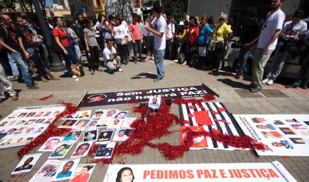 Assassinatos em São Paulo aumentam 40% em 2012 Assassinatos em São Paulo aumentam 40% em 2012