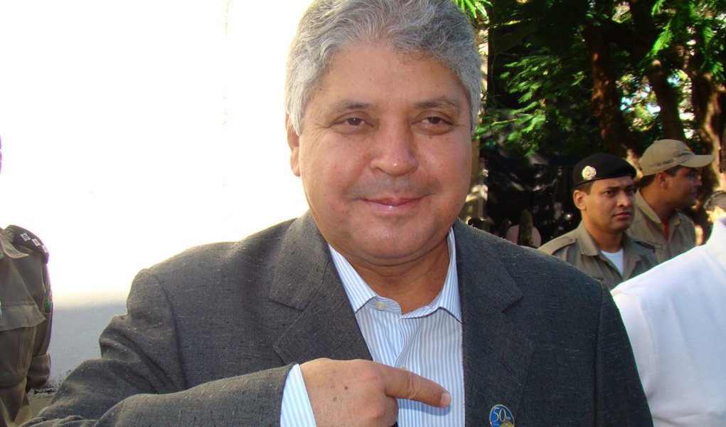 Ex-governador Alcides Rodrigues na mira do MP (Foto: DIVULGAÇÃO) Ex-governador Alcides Rodrigues na mira do MP