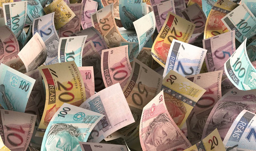 Arrecadação federal em 2012 ultrapassa R$ 1 trilhão Arrecadação federal em 2012 ultrapassa R$ 1 trilhão