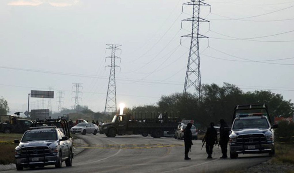 Corpos de 49 mexicanos são encontrados na estrada Monterrey (Foto: REUTERS) Corpos de 49 mexicanos são encontrados na estrada Monterrey