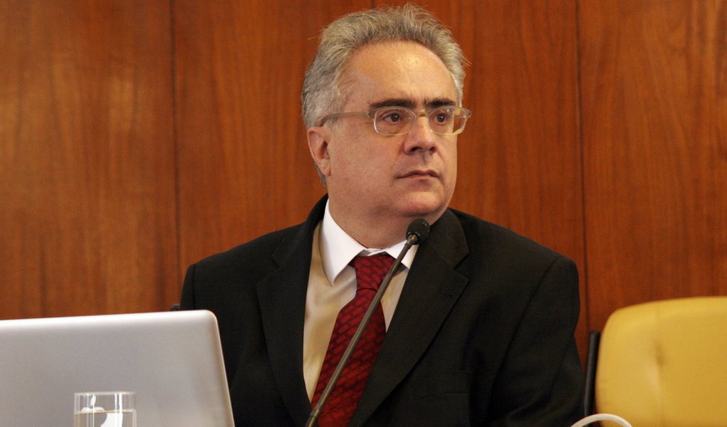 Nassif consegue direito de resposta na Veja (Foto: Divulgação) Nassif consegue direito de resposta na Veja