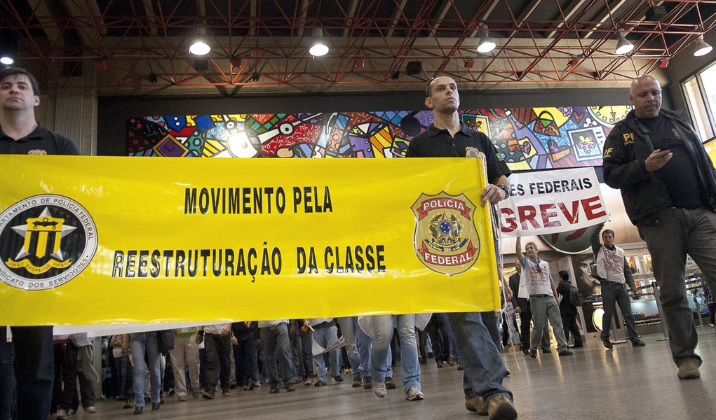PF deve rejeitar proposta de reajuste do Governo (Foto: Marcelo Camargo/ABr) PF deve rejeitar proposta de reajuste do Governo