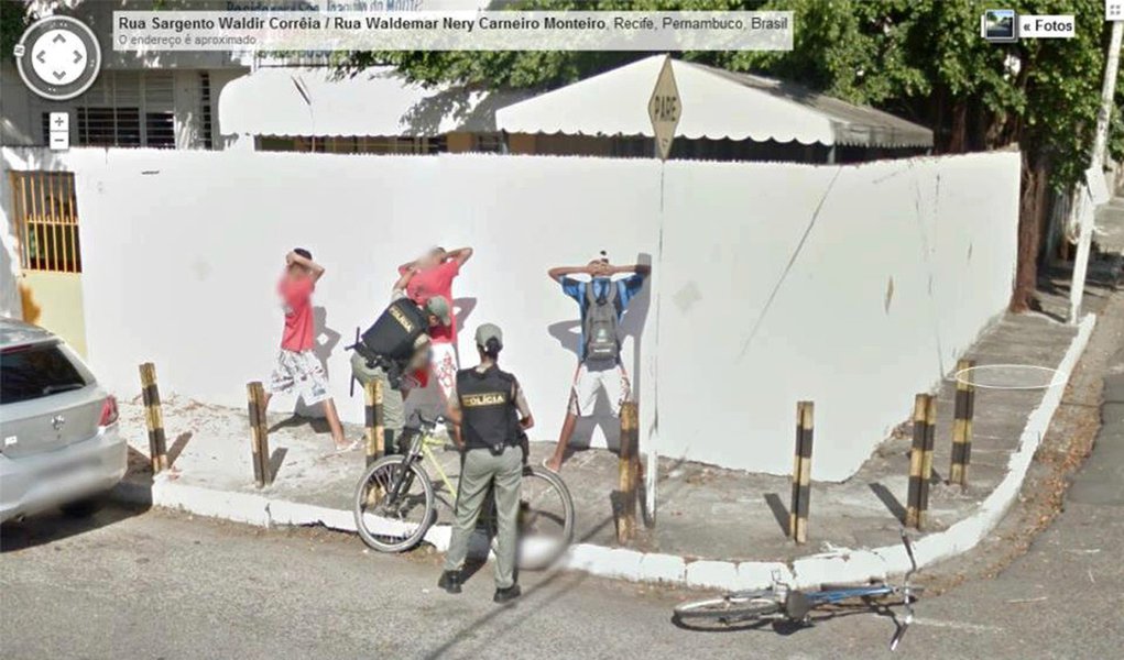 Street View flagra “baculejo” no Recife (Foto: Reprodução Google Street View) Street View flagra “baculejo” no Recife