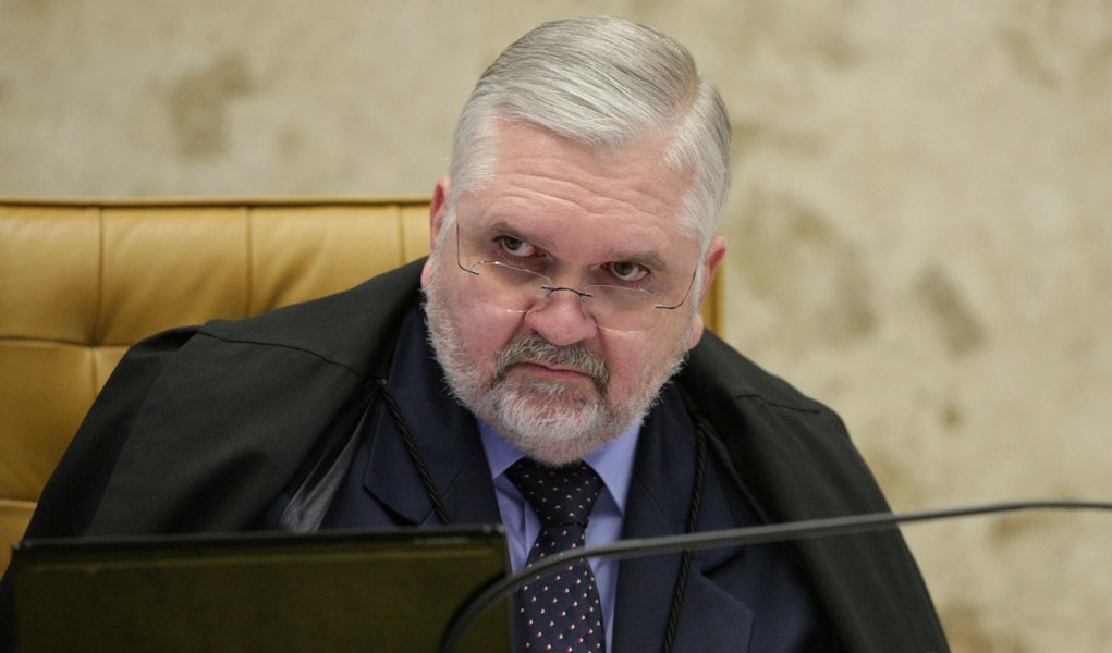Alvo da CPI do Cachoeira, Gurgel envia inquérito-bomba à Justiça (Foto: Carlos Humberto/SCO/STF) Alvo da CPI do Cachoeira, Gurgel envia inquérito-bomba à Justiça