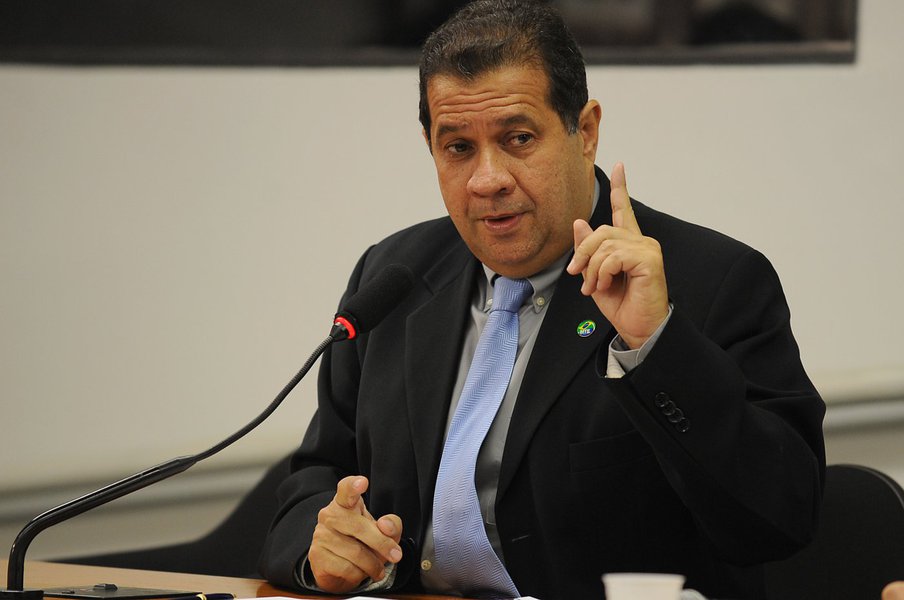 PDT cogita lançar candidato próprio em 2014 (Foto: ANTONIO CRUZ-ABR ) PDT cogita lançar candidato próprio em 2014