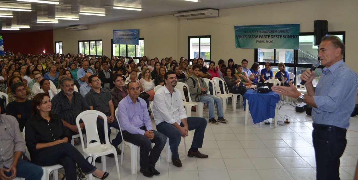 Diretores de escolas de Catalão serão professores efetivos (Foto: Thiago Ferreira/Assessoria) Diretores de escolas de Catalão serão professores efetivos