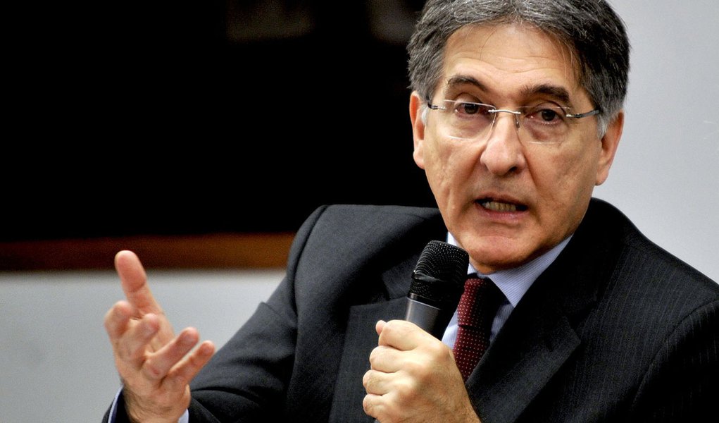 Pimentel rebate análises negativas: o Brasil nunca exportou tanto (Foto: ANTONIO CRUZ/ABR ) Pimentel rebate análises negativas: o Brasil nunca exportou tanto