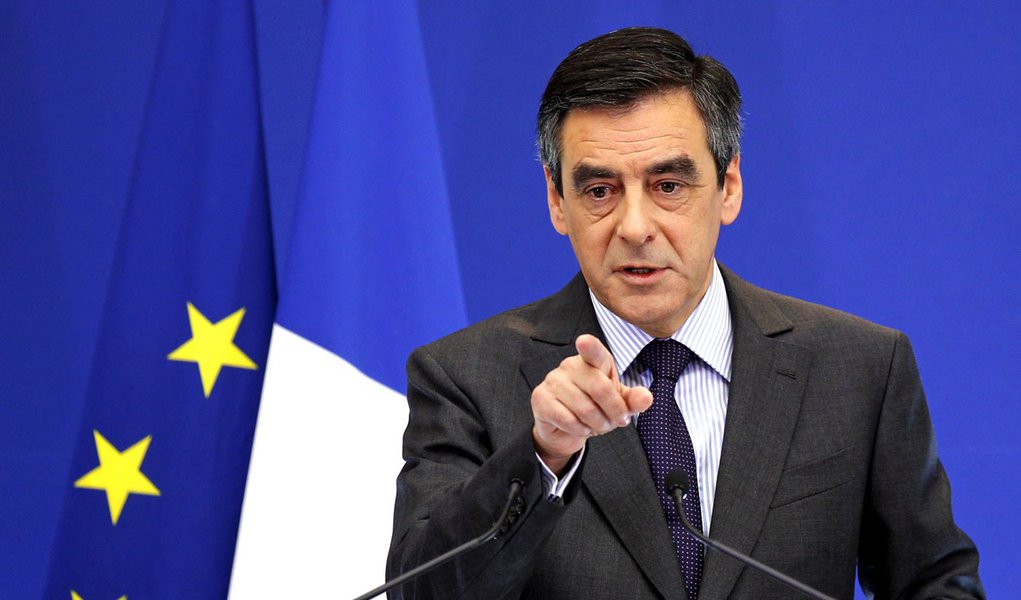 França tenta reagir à perda da nota máxima AAA (Foto: Benoit Tessier/REUTERS) França tenta reagir à perda da nota máxima AAA