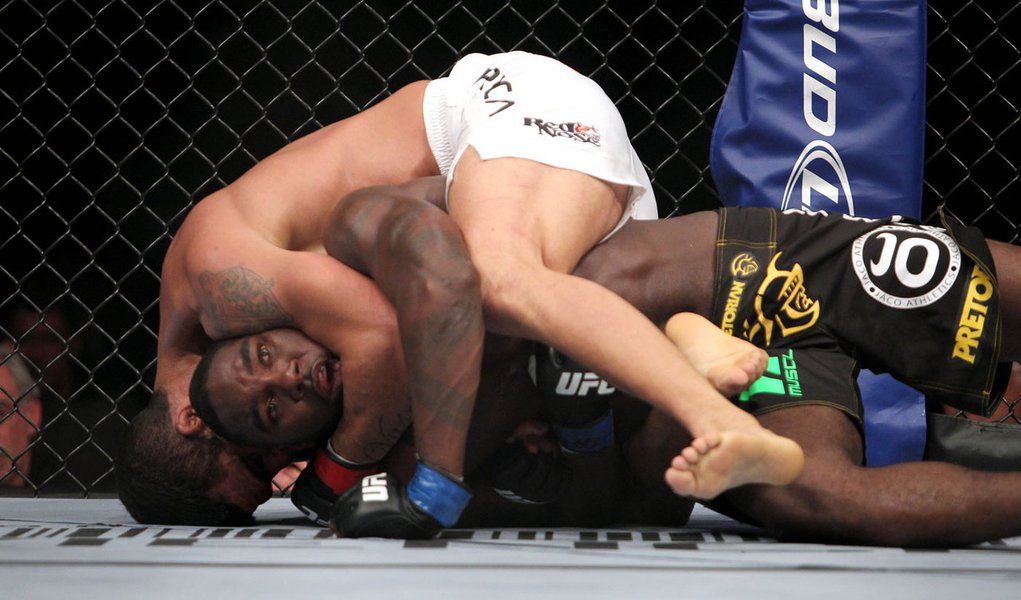 Após ser derrotado por Belfort, americano é demitido do UFC (Foto: WILTON JUNIOR/AGÊNCIA ESTADO) Após ser derrotado por Belfort, americano é demitido do UFC