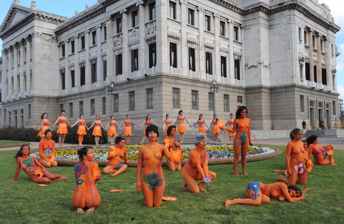 Uruguai contabiliza 200 abortos após legalização (Foto: MIGUEL ROJO) Uruguai contabiliza 200 abortos após legalização