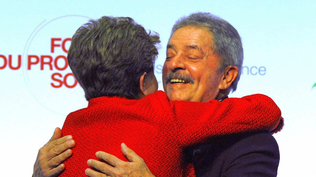 Lula pode intervir no governo Dilma? Lula pode intervir no governo Dilma?
