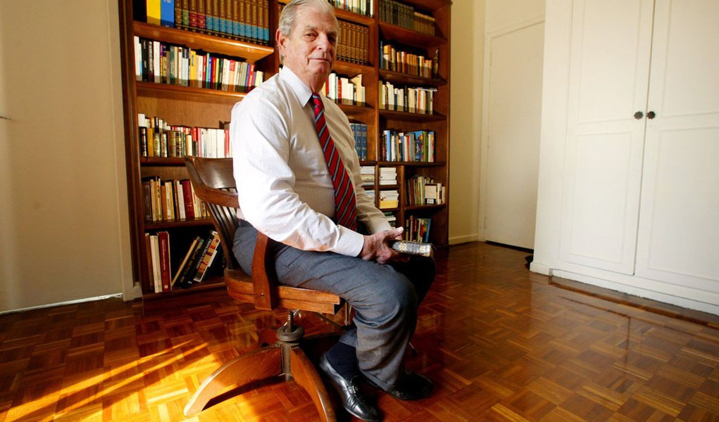 Comissão da Verdade: 1º relato de tortura fora do governo militar Comissão da Verdade: 1º relato de tortura fora do governo militar
