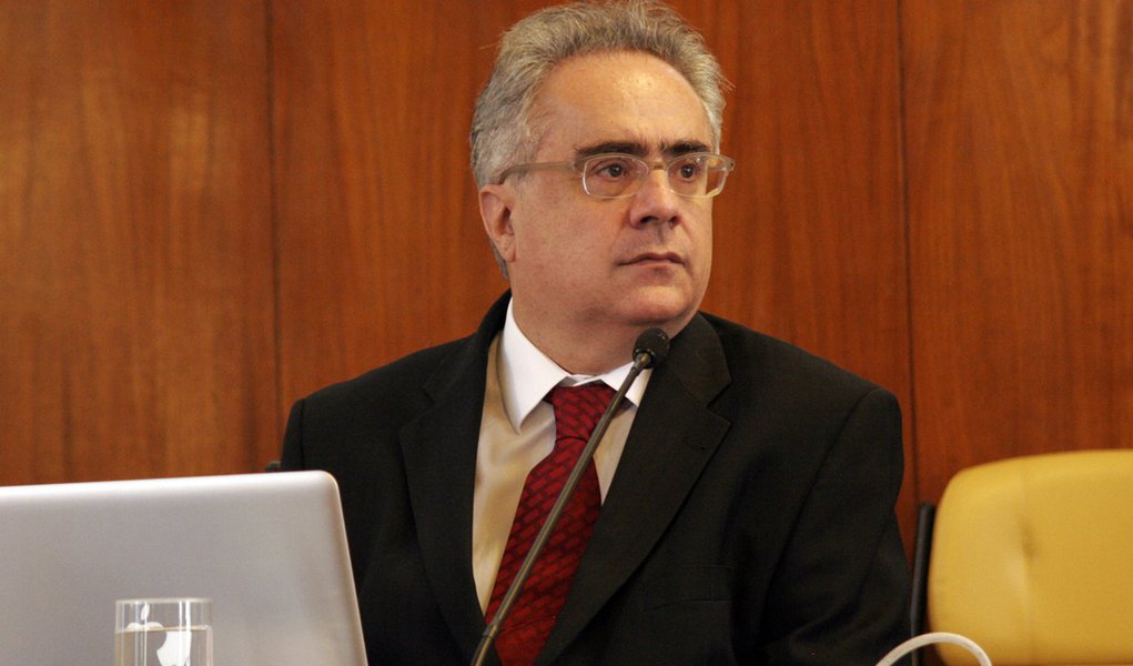 Nassif critica comunicação do governo Dilma Nassif critica comunicação do governo Dilma