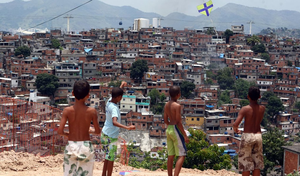 Complexo do Alemão terá internet grátis (Foto: FABIO MOTTA/AGÊNCIA ESTADO) Complexo do Alemão terá internet grátis