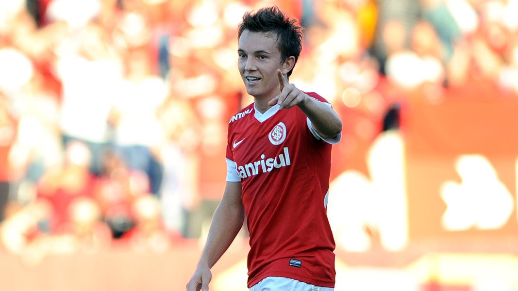 Cruzeiro contrata Dagoberto, ex-Inter e São Paulo Cruzeiro contrata Dagoberto, ex-Inter e São Paulo