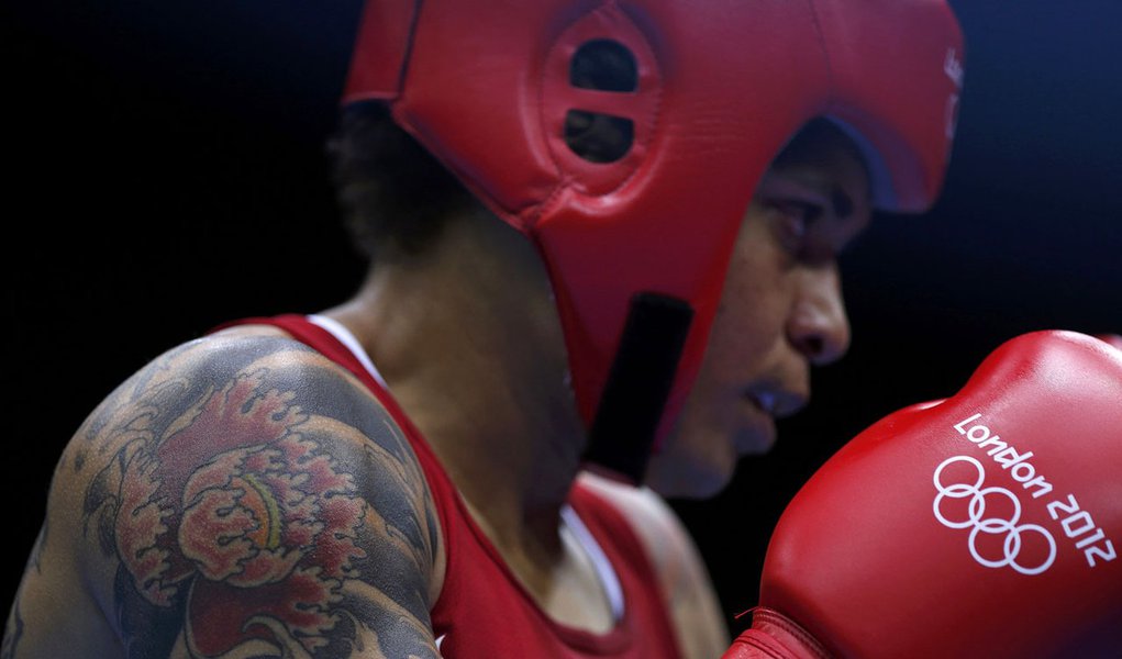 Baiana Adriana Araújo leva bronze no boxe (Foto: DAMIR SAGOLJ/Reuters) Baiana Adriana Araújo leva bronze no boxe