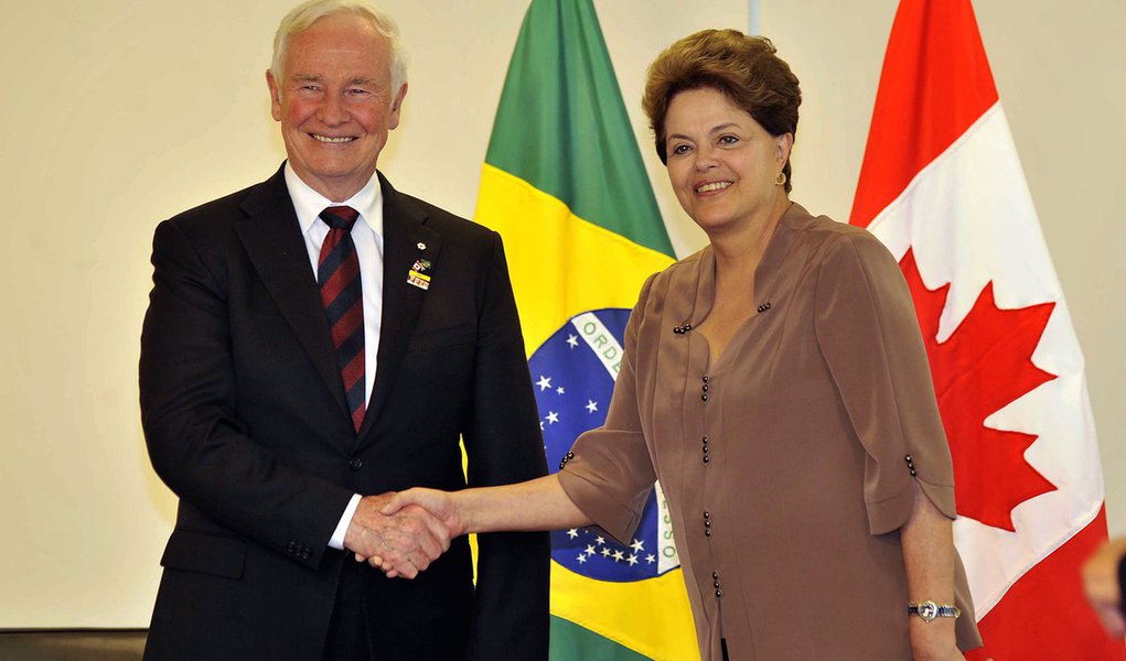 Ciência sem Fronteiras pode mandar 12 mil alunos ao Canadá (Foto: José Cruz/Agência Brasil) Ciência sem Fronteiras pode mandar 12 mil alunos ao Canadá