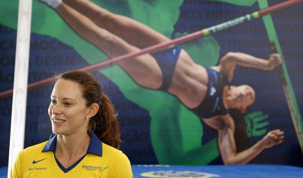 Fabiana Murer pode fazer história em Londres (Foto: NILTON FUKUDA/AGÊNCIA ESTADO) Fabiana Murer pode fazer história em Londres