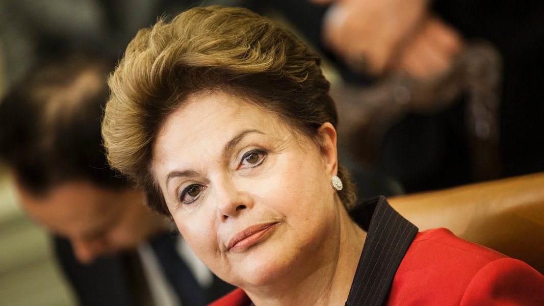 Dilma lamenta morte de Ottoni Fernandes Jr. Dilma lamenta morte de Ottoni Fernandes Jr.