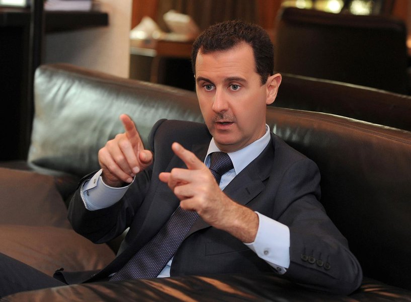 União Europeia e EUA cobram renúncia de Assad União Europeia e EUA cobram renúncia de Assad