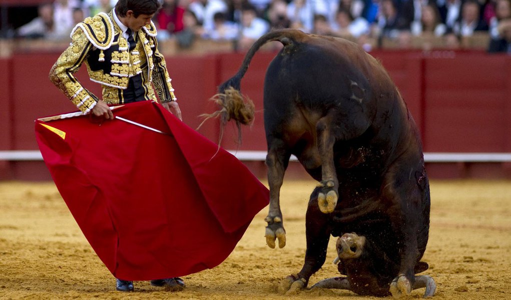Recessão se agrava na Espanha e bancos devem separar créditos podres (Foto: Marcelo del Pozo/REUTERS) Recessão se agrava na Espanha e bancos devem separar créditos podres