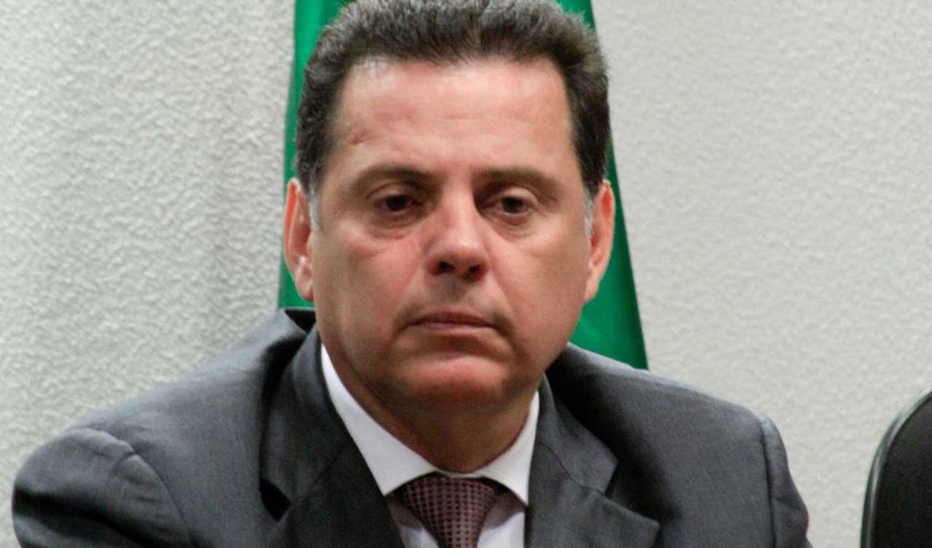 Perillo nega conhecer empresário citado por Cachoeira (Foto: Folhapress) Perillo nega conhecer empresário citado por Cachoeira