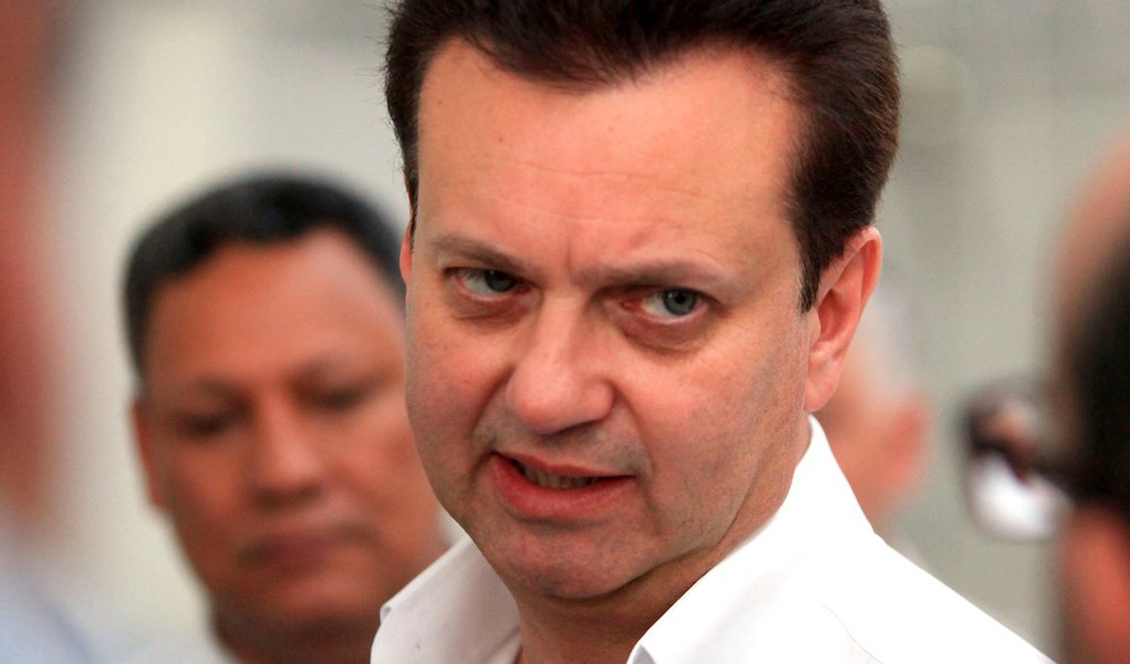 Kassab trai Serra, vai a Lula e baixa carta PT-PSD (Foto: RICARDO LOU /AGÊNCIA ESTADO) Kassab trai Serra, vai a Lula e baixa carta PT-PSD