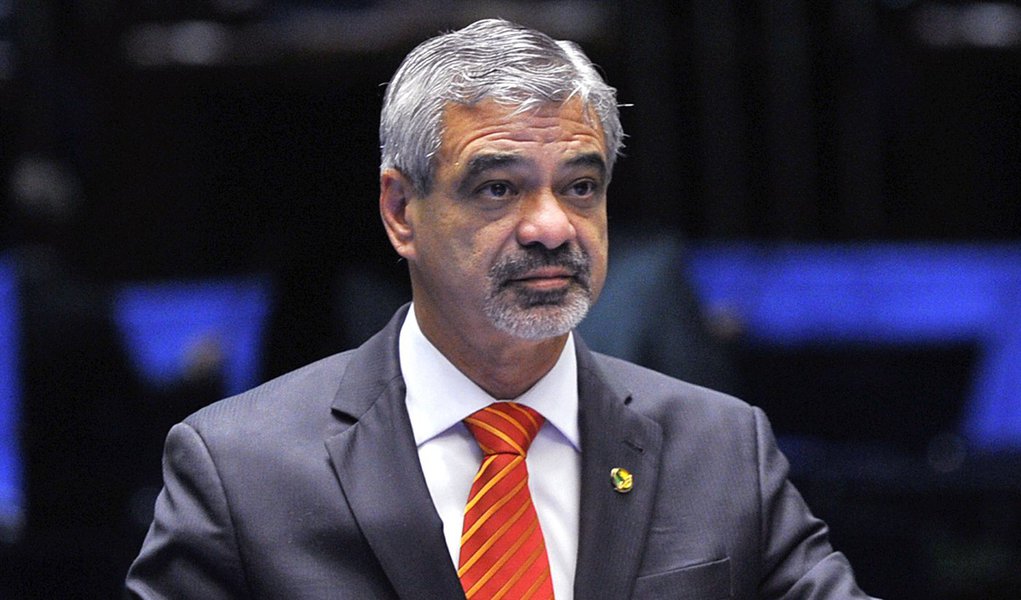 Humberto diz que disputa é natural no PT (Foto: Geraldo Magela/Ag. Senado) Humberto diz que disputa é natural no PT
