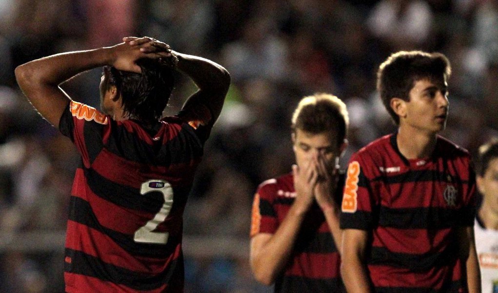 Atual campeão, Flamengo cai na primeira fase da Copinha (Foto: Celio Messias/VIPCOMM) Atual campeão, Flamengo cai na primeira fase da Copinha