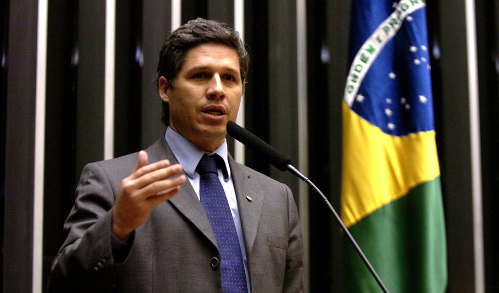 Veja tenta vetar provável relator da CPI (Foto: Divulgação) Veja tenta vetar provável relator da CPI