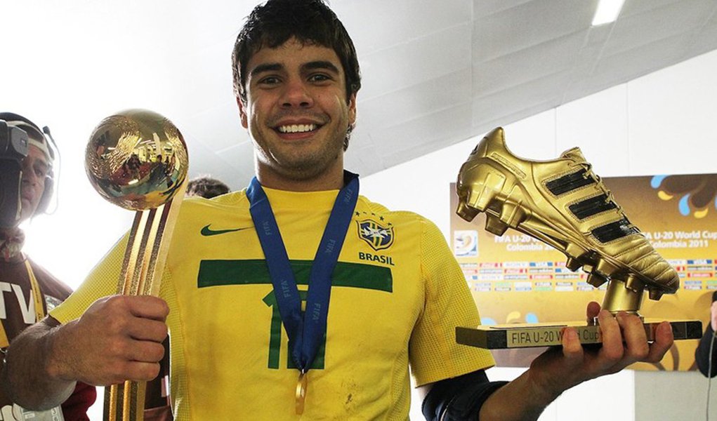 Henrique viaja a Zurique para premiação da FIFA (Foto: Divulgação) Henrique viaja a Zurique para premiação da FIFA
