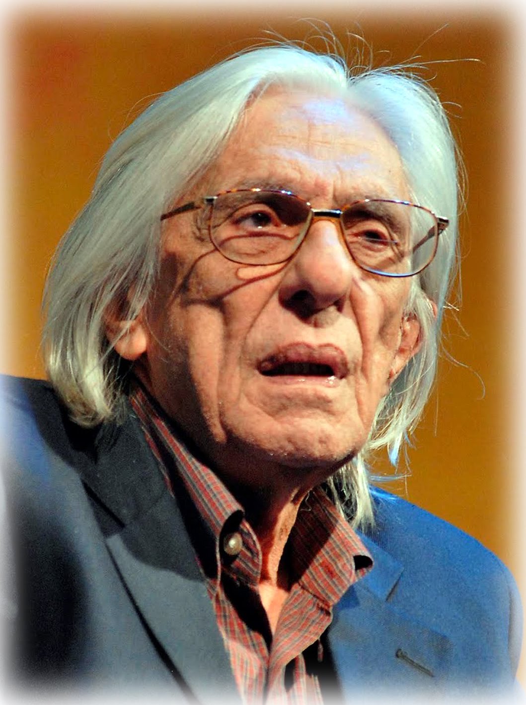 "Me engana que eu gosto", diz Ferreira Gullar "Me engana que eu gosto", diz Ferreira Gullar
