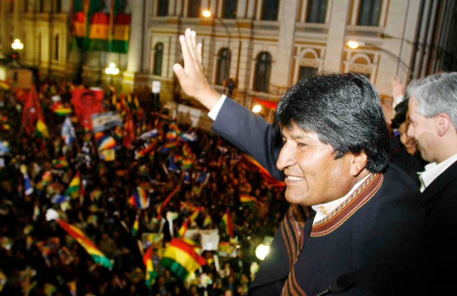 Morales nacionaliza empresas espanholas Morales nacionaliza empresas espanholas