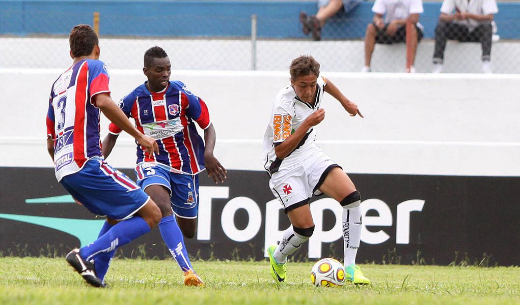 Romarinho marca e Vasco vence na estreia da Copinha (Foto: JEFFERSON MARTINS/AGÊNCIA ESTADO) Romarinho marca e Vasco vence na estreia da Copinha