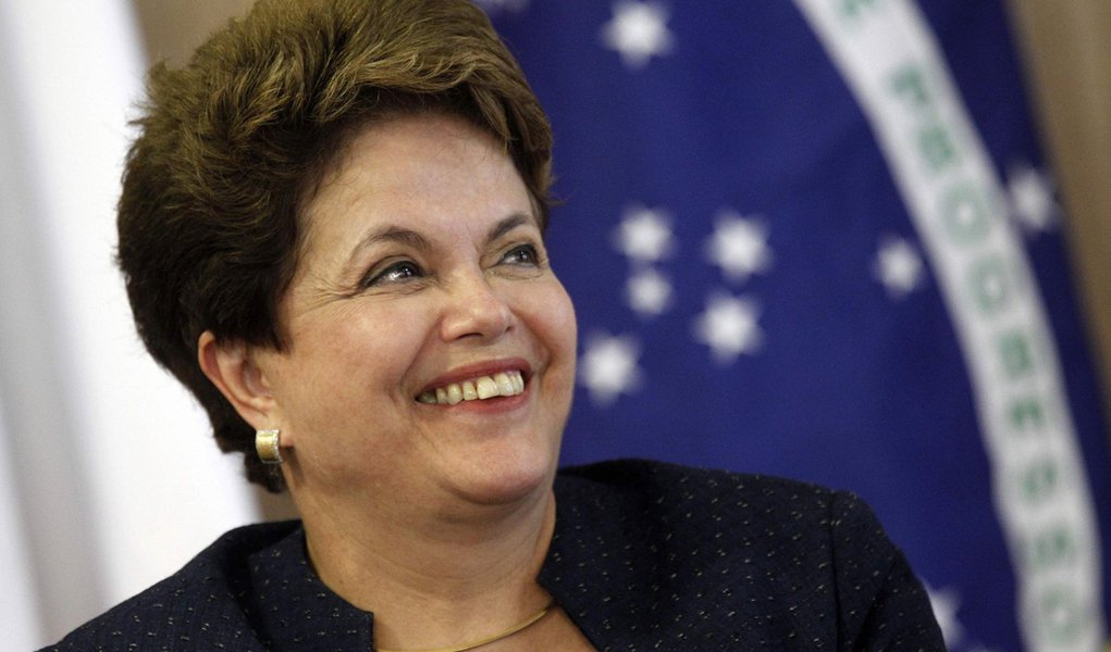Fim de férias: Dilma retorna a Brasília (Foto: Ueslei Marcelino/ REUTERS) Fim de férias: Dilma retorna a Brasília