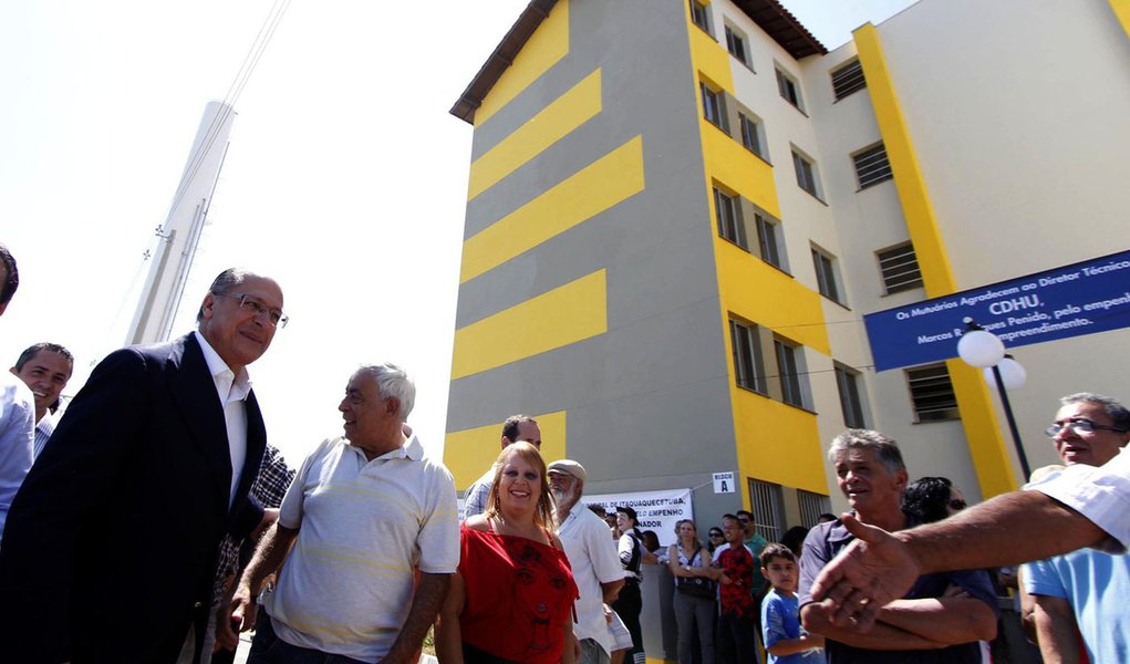Era uma casa muito engraçada, não tinha teto... (Foto: WARLEY LEITE/AGÊNCIA ESTADO) Era uma casa muito engraçada, não tinha teto...