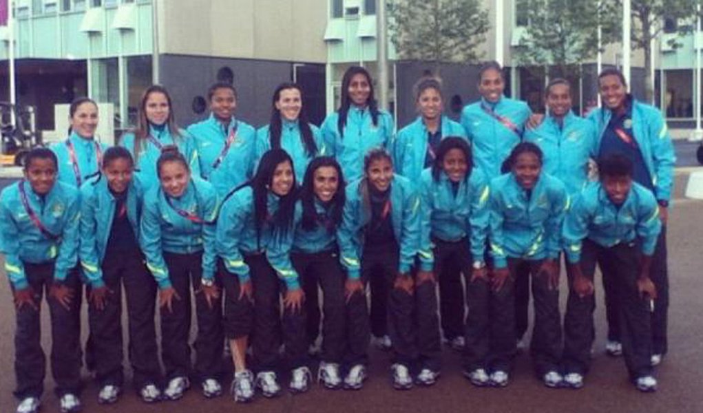 Seleção Feminina chega à Vila Olímpica (Foto: Divulgação) Seleção Feminina chega à Vila Olímpica