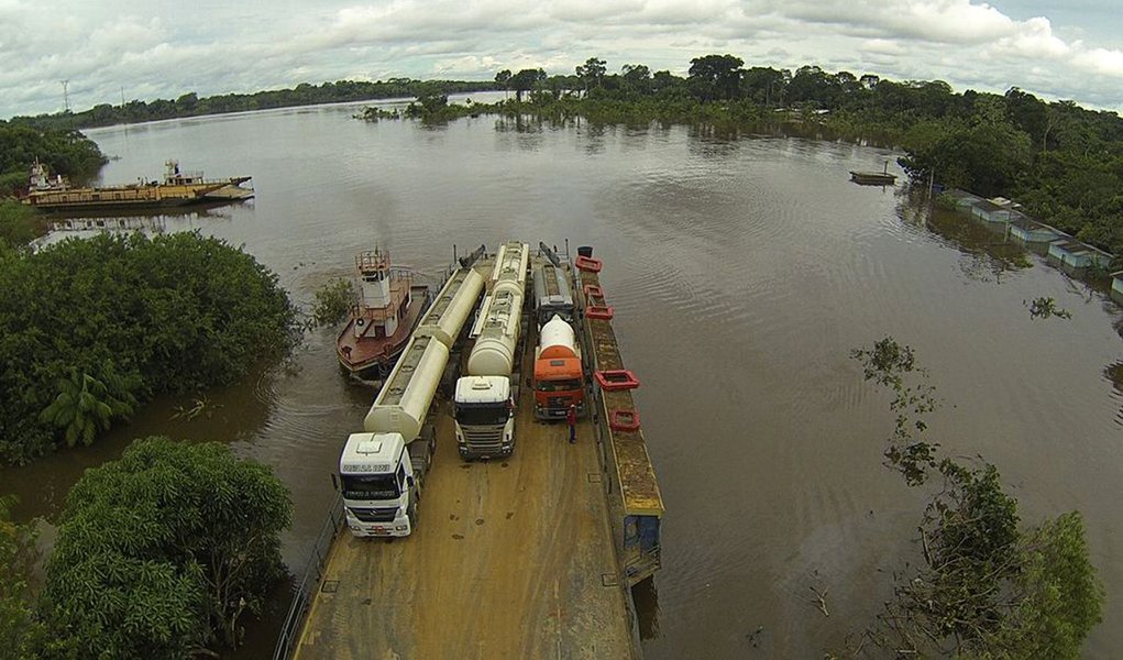 Cheia no Amazonas já custou R$ 185 mi desde 2009 (Foto: Fraissat) Cheia no Amazonas já custou R$ 185 mi desde 2009