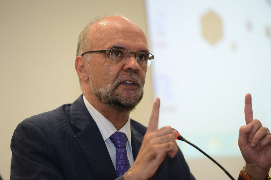 Chefe do Inep: educação não é corrida de 100 metros Chefe do Inep: educação não é corrida de 100 metros