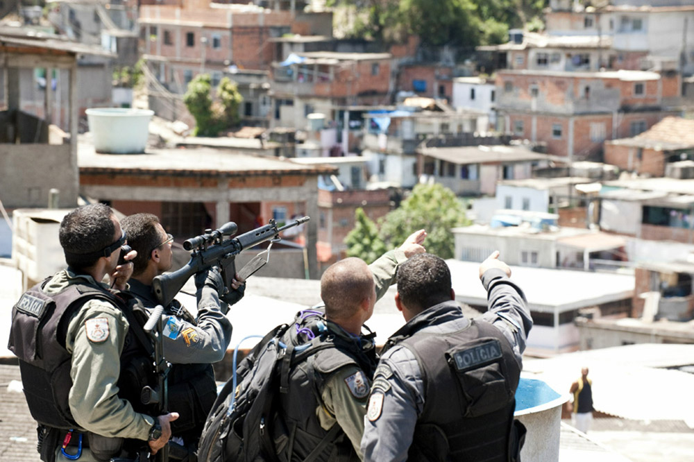 Moradores do Alemão relatam violência policial (Foto: FOTO: Reprodução) Moradores do Alemão relatam violência policial