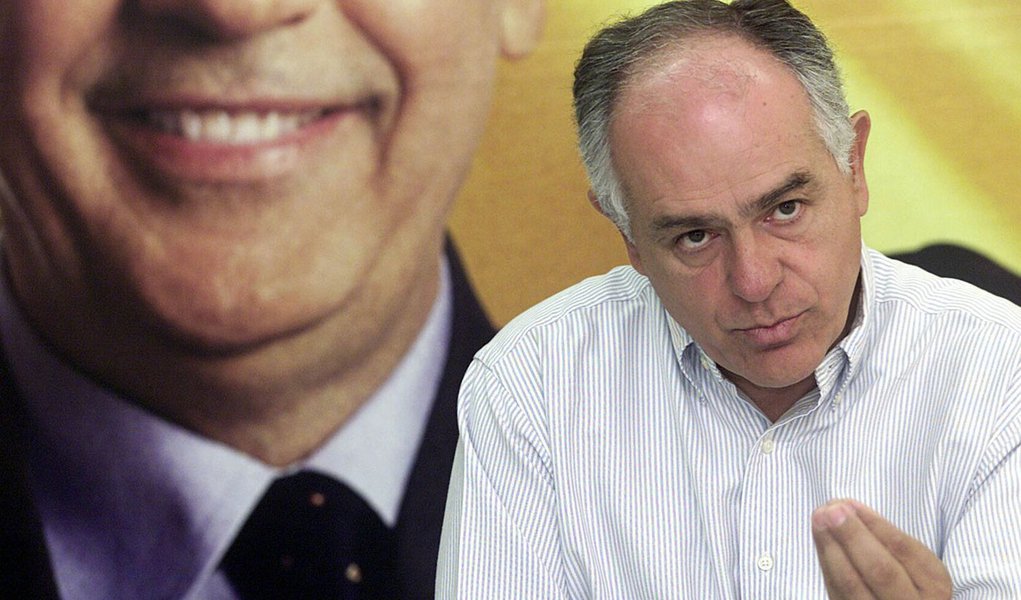 Pimenta da Veiga chora e diz que ação da PF é eleitoreira Pimenta da Veiga chora e diz que ação da PF é eleitoreira